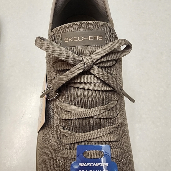 Skechers Hands Free Slip In Women's Virtue Divinity Taupe Shoe NWT Size 9.5 - Picture 11 of 12